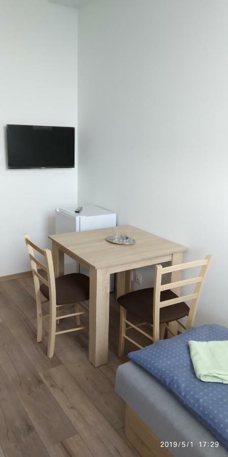 White Coral Club Vandrehjem Košice Eksteriør billede